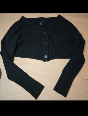 COS Women's Cardigan Cashmere Sweater V-Neck Cropped Button Black Size Medium